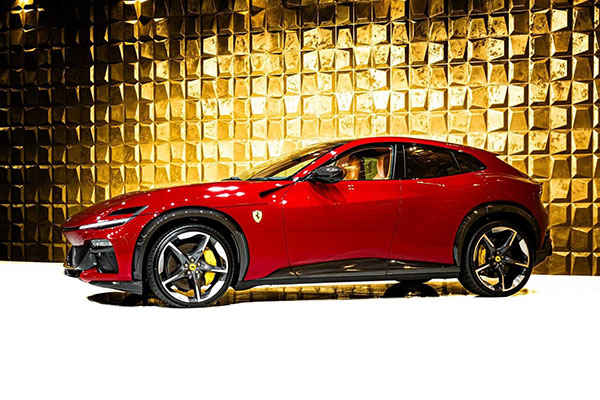 Ferrari Purosangue (2025)