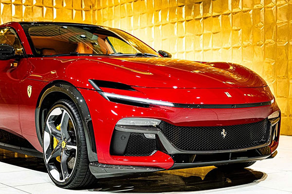 Ferrari Purosangue (2025)